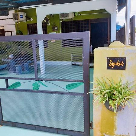 Syukur Homestay איפוה מראה חיצוני תמונה